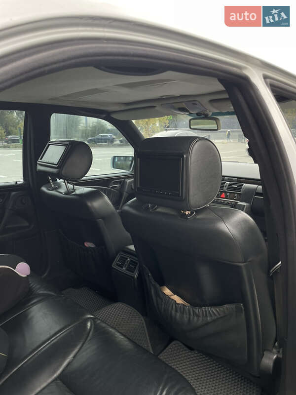 Седан Mercedes-Benz E-Class 1998 в Києві