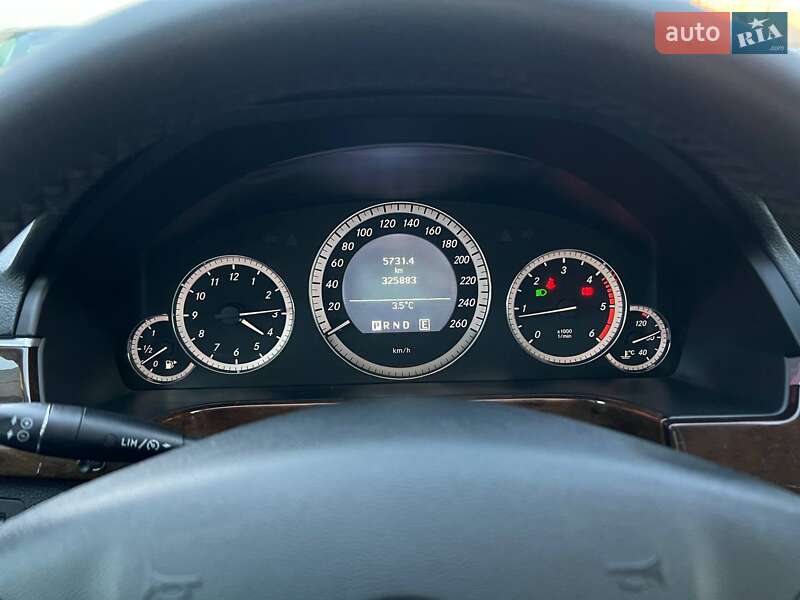 Седан Mercedes-Benz E-Class 2010 в Івано-Франківську