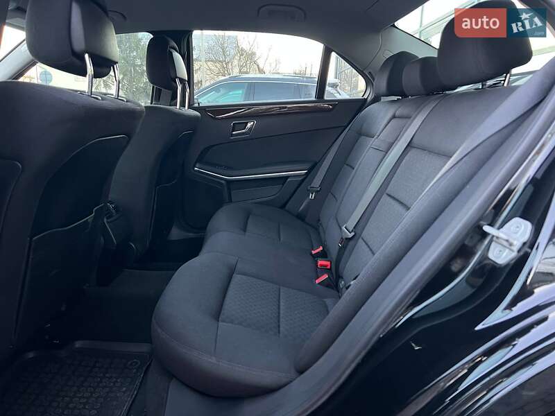 Седан Mercedes-Benz E-Class 2010 в Івано-Франківську
