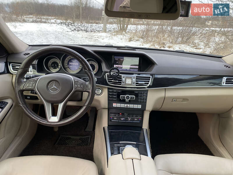 Седан Mercedes-Benz E-Class 2015 в Літині