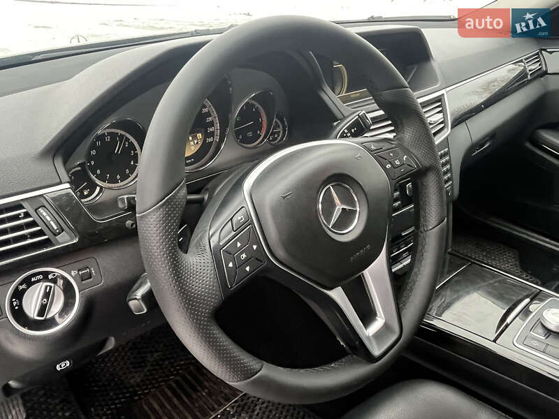 Універсал Mercedes-Benz E-Class 2012 в Звягелі