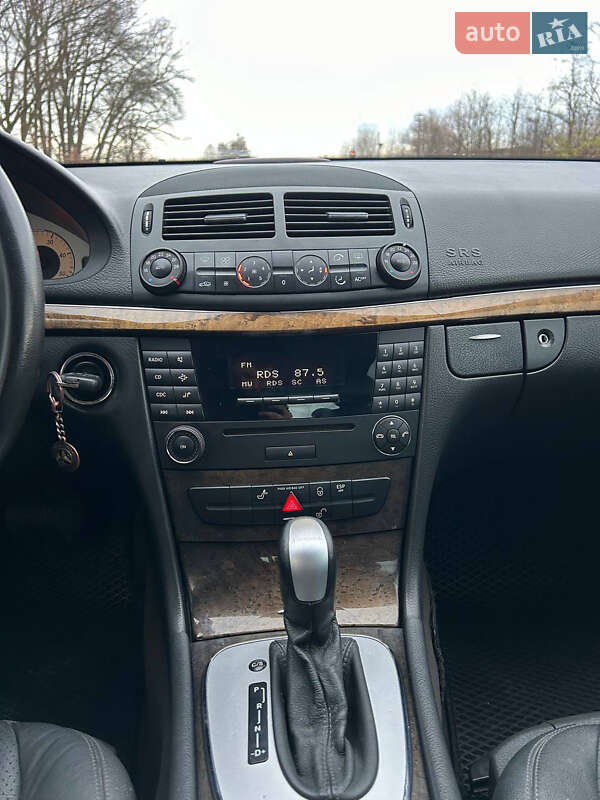 Седан Mercedes-Benz E-Class 2004 в Коломые фото 26 Седан Mercedes-Benz E-Class 2004 в Коломые