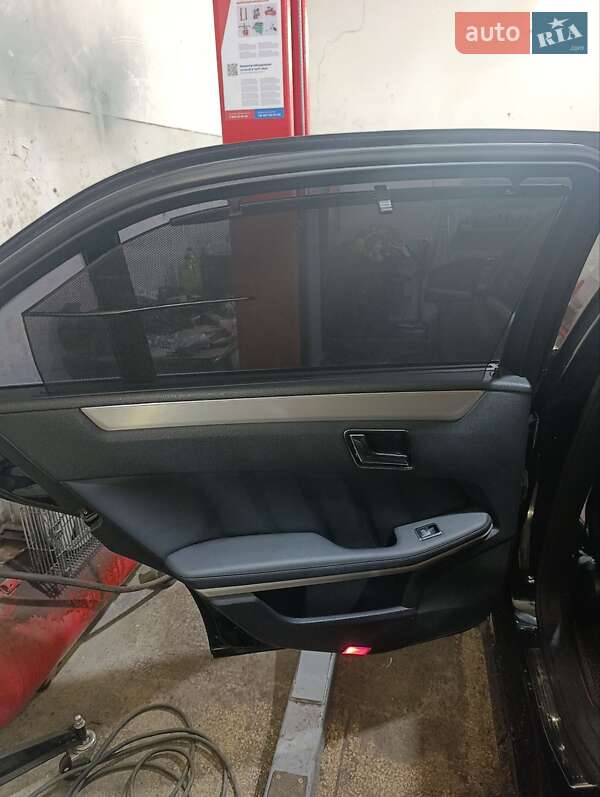 Седан Mercedes-Benz E-Class 2009 в Луцке