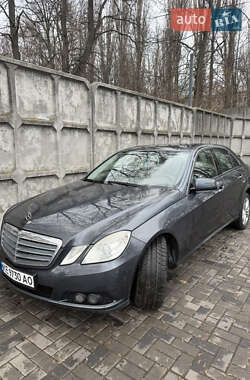 Седан Mercedes-Benz E-Class 2009 в Дніпрі