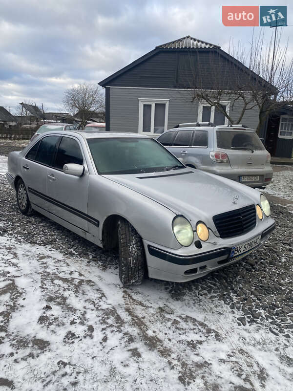 Седан Mercedes-Benz E-Class 1998 в Ковелі