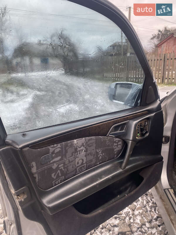 Седан Mercedes-Benz E-Class 1998 в Ковелі