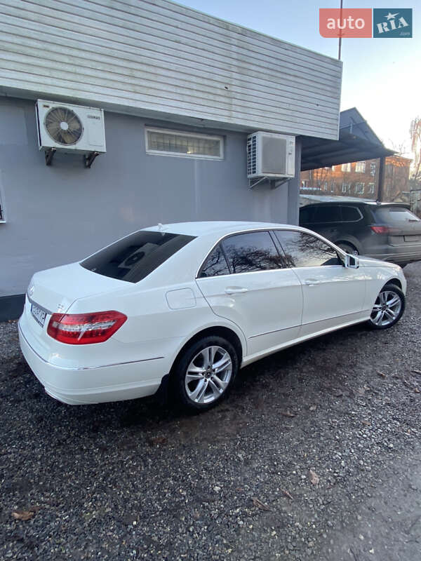 Седан Mercedes-Benz E-Class 2012 в Хмельнике