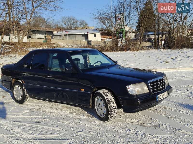 Mercedes-Benz E-Class 1995