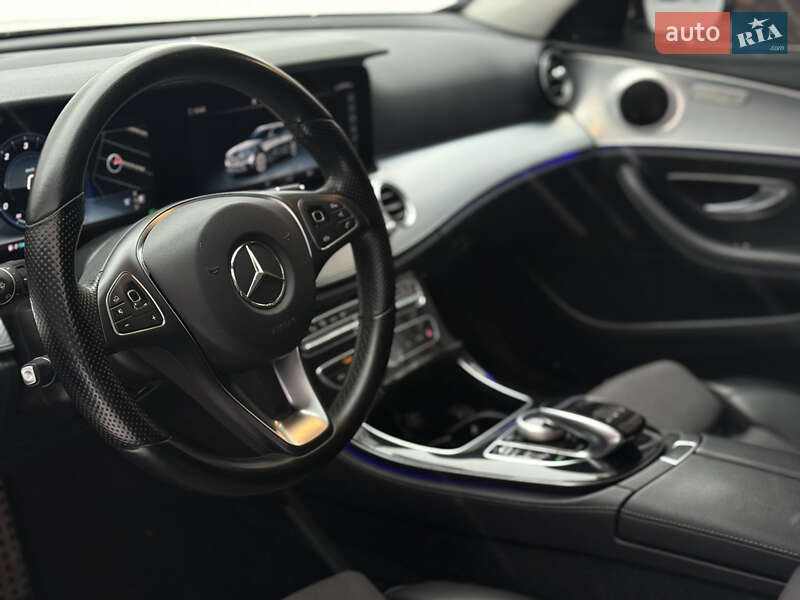 Універсал Mercedes-Benz E-Class 2017 в Івано-Франківську