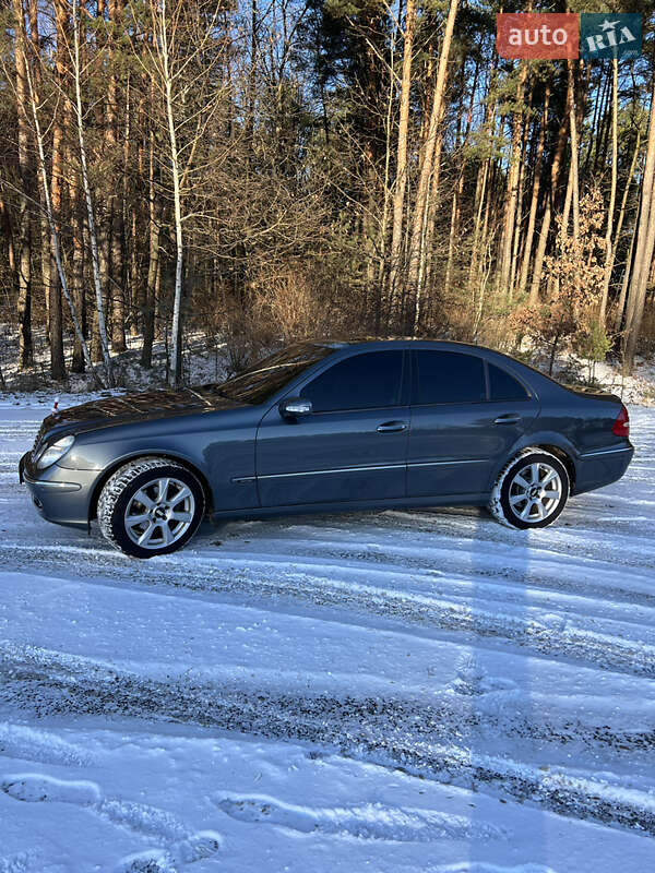 Седан Mercedes-Benz E-Class 2005 в Ковеле