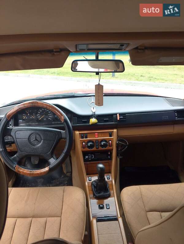 Седан Mercedes-Benz E-Class 1995 в Рівному фото 23 Седан Mercedes-Benz E-Class 1995 в Рівному
