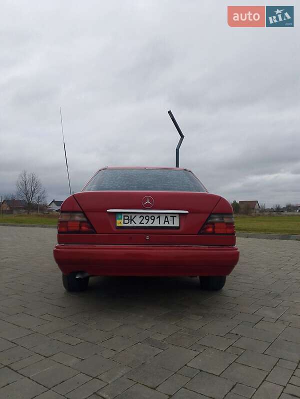 Седан Mercedes-Benz E-Class 1995 в Рівному фото 17 Седан Mercedes-Benz E-Class 1995 в Рівному