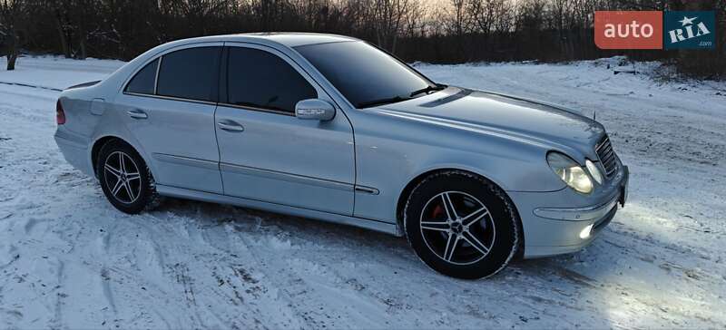 Седан Mercedes-Benz E-Class 2004 в Рівному фото 18 Седан Mercedes-Benz E-Class 2004 в Рівному