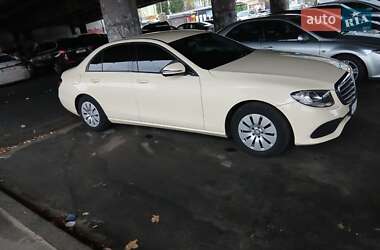 Седан Mercedes-Benz E-Class 2016 в Киеве