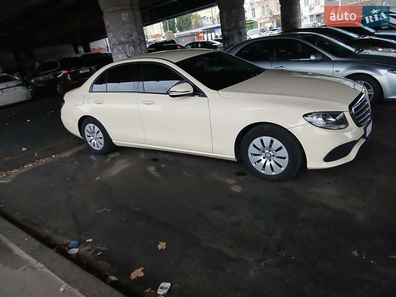 Mercedes-Benz E-Class 2016