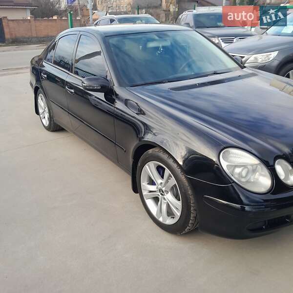 Седан Mercedes-Benz E-Class 2005 в Бердичеві