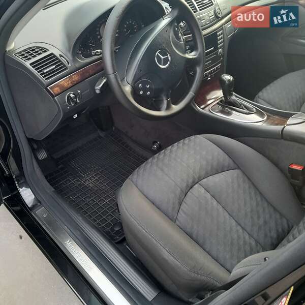 Седан Mercedes-Benz E-Class 2005 в Бердичеві