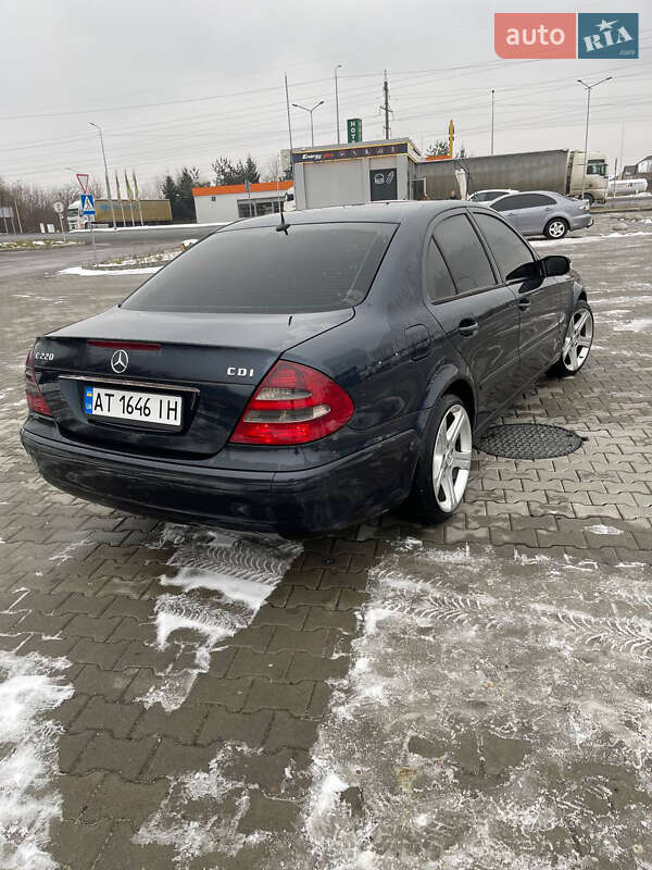 Седан Mercedes-Benz E-Class 2004 в Мукачевому фото 8 Седан Mercedes-Benz E-Class 2004 в Мукачевому