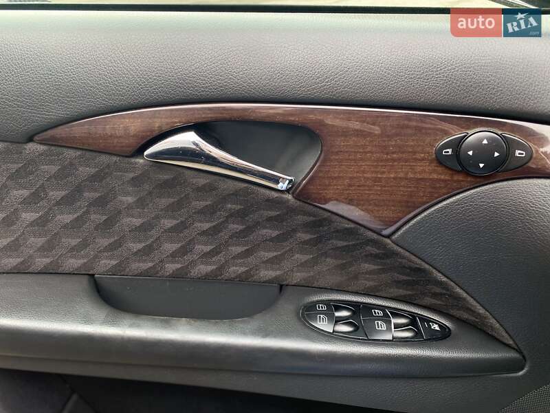 Універсал Mercedes-Benz E-Class 2004 в Бурштині