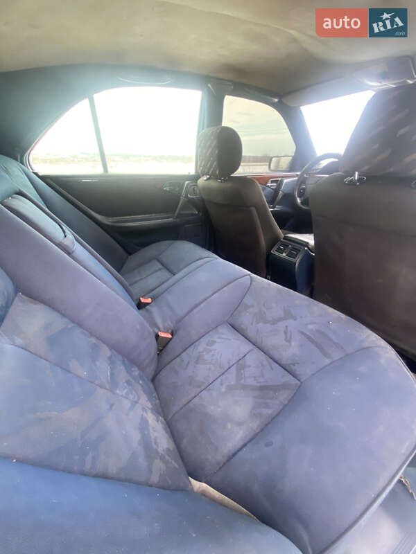 Седан Mercedes-Benz E-Class 1998 в Копичинці