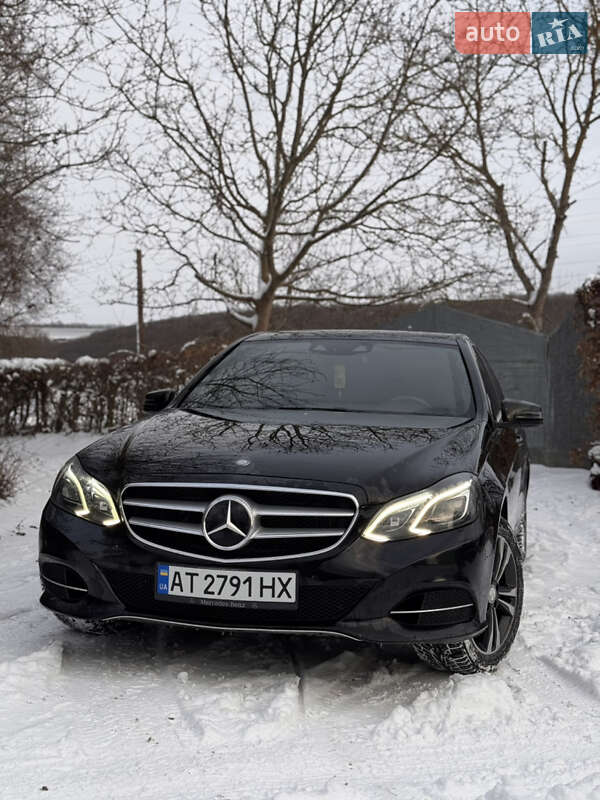 Седан Mercedes-Benz E-Class 2014 в Городенці