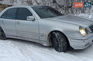 Седан Mercedes-Benz E-Class 2001 в Кременці
