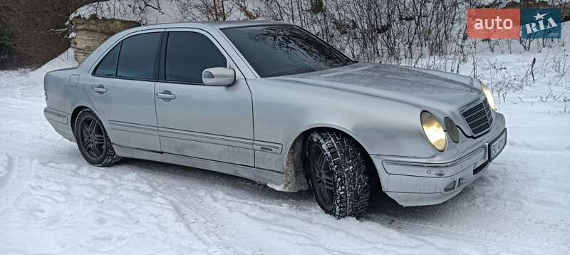 Mercedes-Benz E-Class 2001