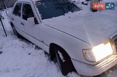 Седан Mercedes-Benz E-Class 1992 в Бердичеве