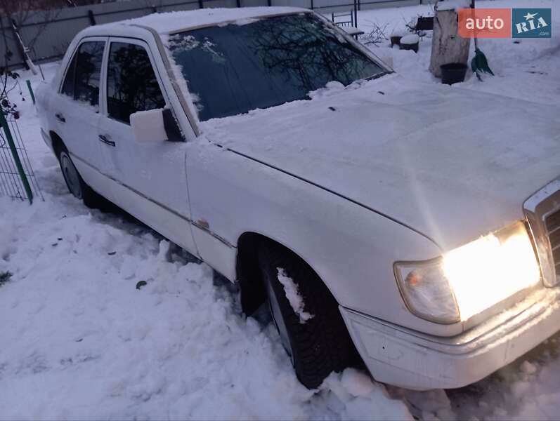 Седан Mercedes-Benz E-Class 1992 в Бердичеве