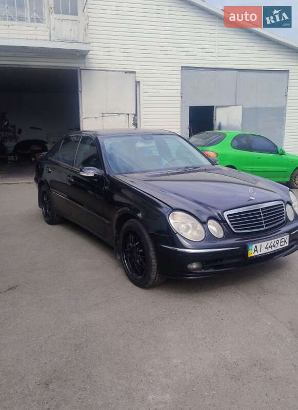 Mercedes-Benz E-Class 2005