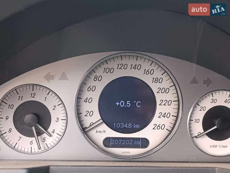 Седан Mercedes-Benz E-Class 2006 в Яремчі