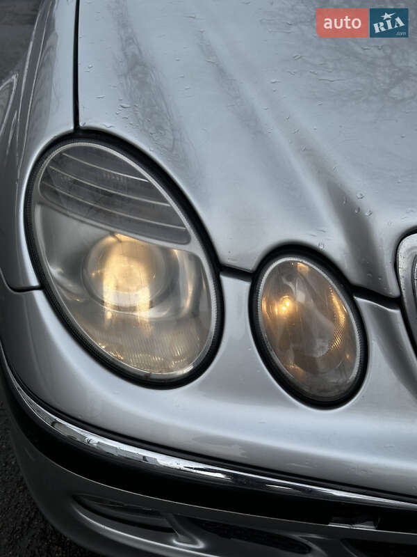 Седан Mercedes-Benz E-Class 2002 в Києві
