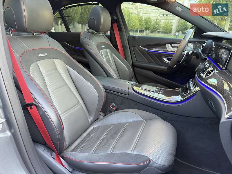 Седан Mercedes-Benz E-Class 2022 в Днепре