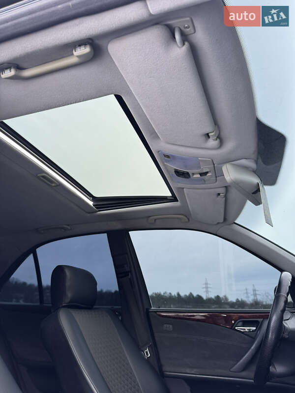 Седан Mercedes-Benz E-Class 2000 в Могилев-Подольске