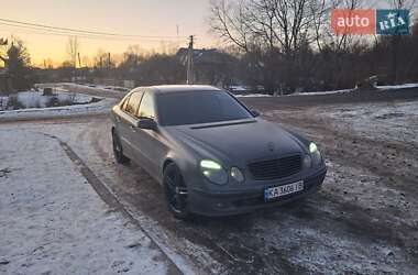 Седан Mercedes-Benz E-Class 2002 в Ивано-Франковске