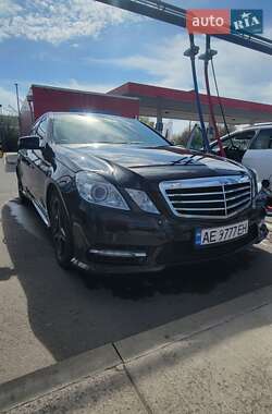 Седан Mercedes-Benz E-Class 2012 в Днепре