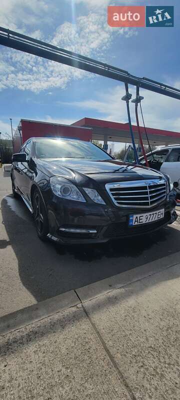 Mercedes-Benz E-Class 2012