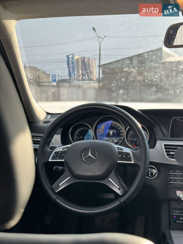 Универсал Mercedes-Benz E-Class 2015 в Нововолынске