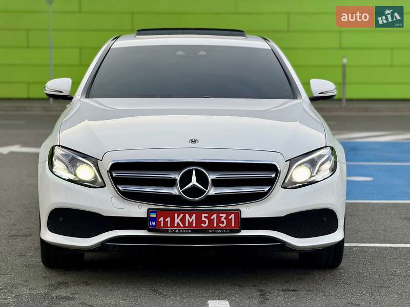 Седан Mercedes-Benz E-Class 2017 в Киеве