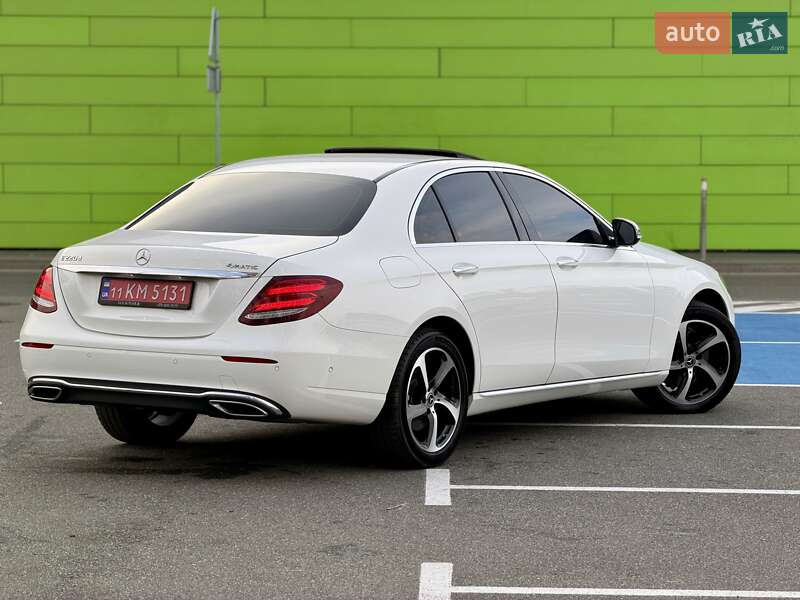 Седан Mercedes-Benz E-Class 2017 в Киеве