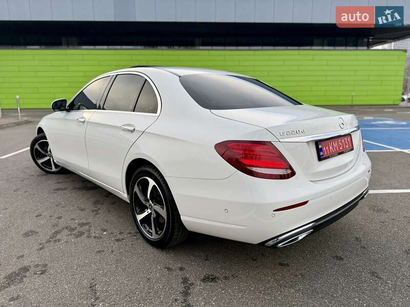 Седан Mercedes-Benz E-Class 2017 в Киеве