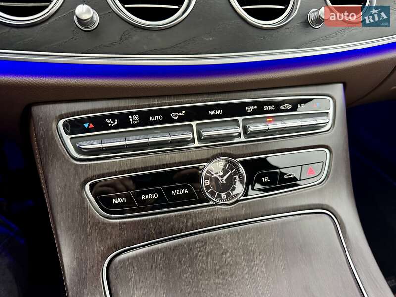 Седан Mercedes-Benz E-Class 2017 в Киеве
