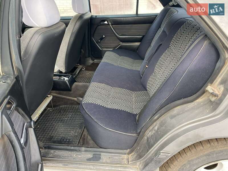 Седан Mercedes-Benz E-Class 1987 в Калинівці фото 6 Седан Mercedes-Benz E-Class 1987 в Калинівці