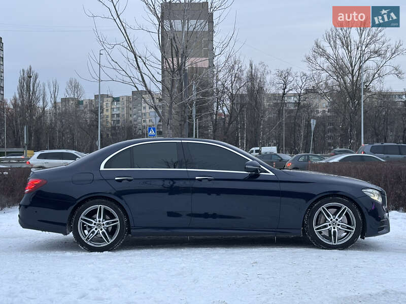 Седан Mercedes-Benz E-Class 2017 в Киеве