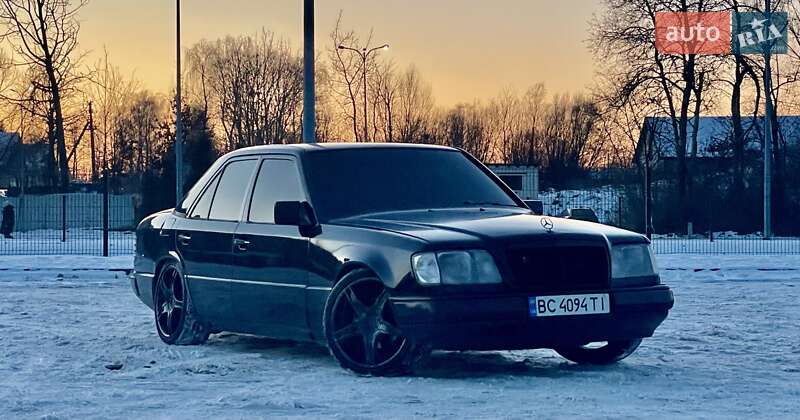 Mercedes-Benz E-Class 1990