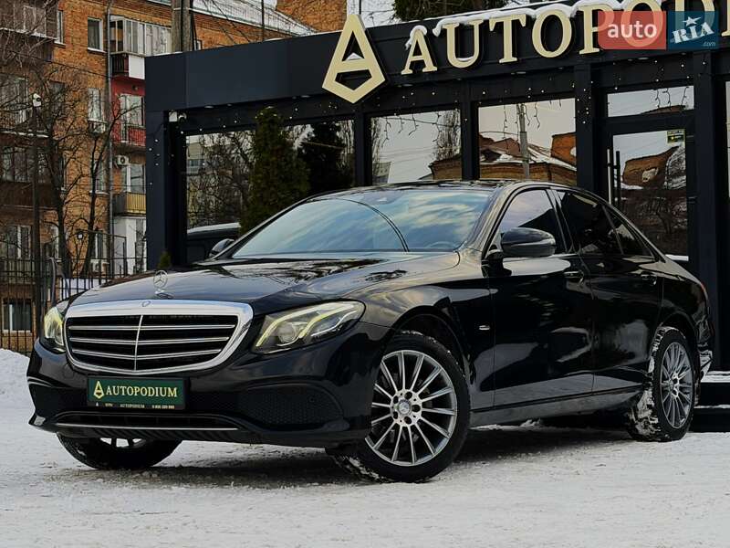 Седан Mercedes-Benz E-Class 2016 в Киеве