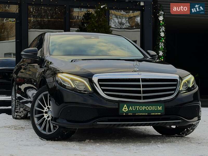 Седан Mercedes-Benz E-Class 2016 в Киеве