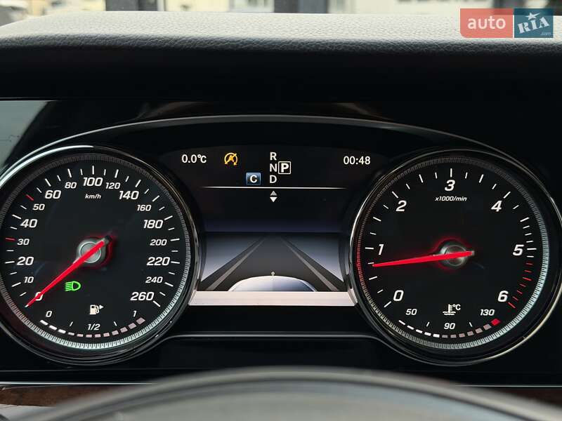 Седан Mercedes-Benz E-Class 2016 в Киеве