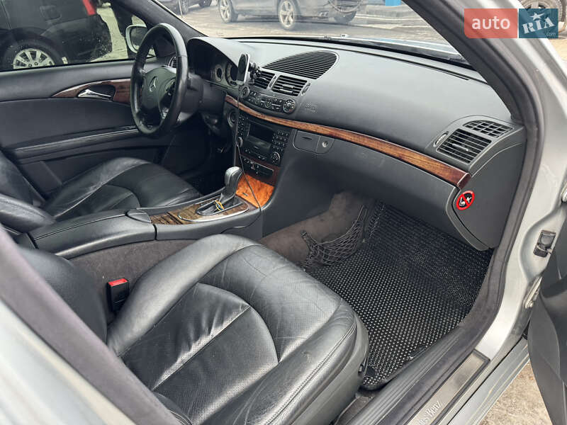 Седан Mercedes-Benz E-Class 2002 в Житомире фото 8 Седан Mercedes-Benz E-Class 2002 в Житомире