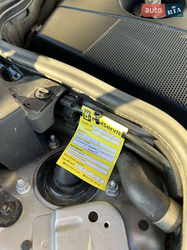 Седан Mercedes-Benz E-Class 2006 в Луцке